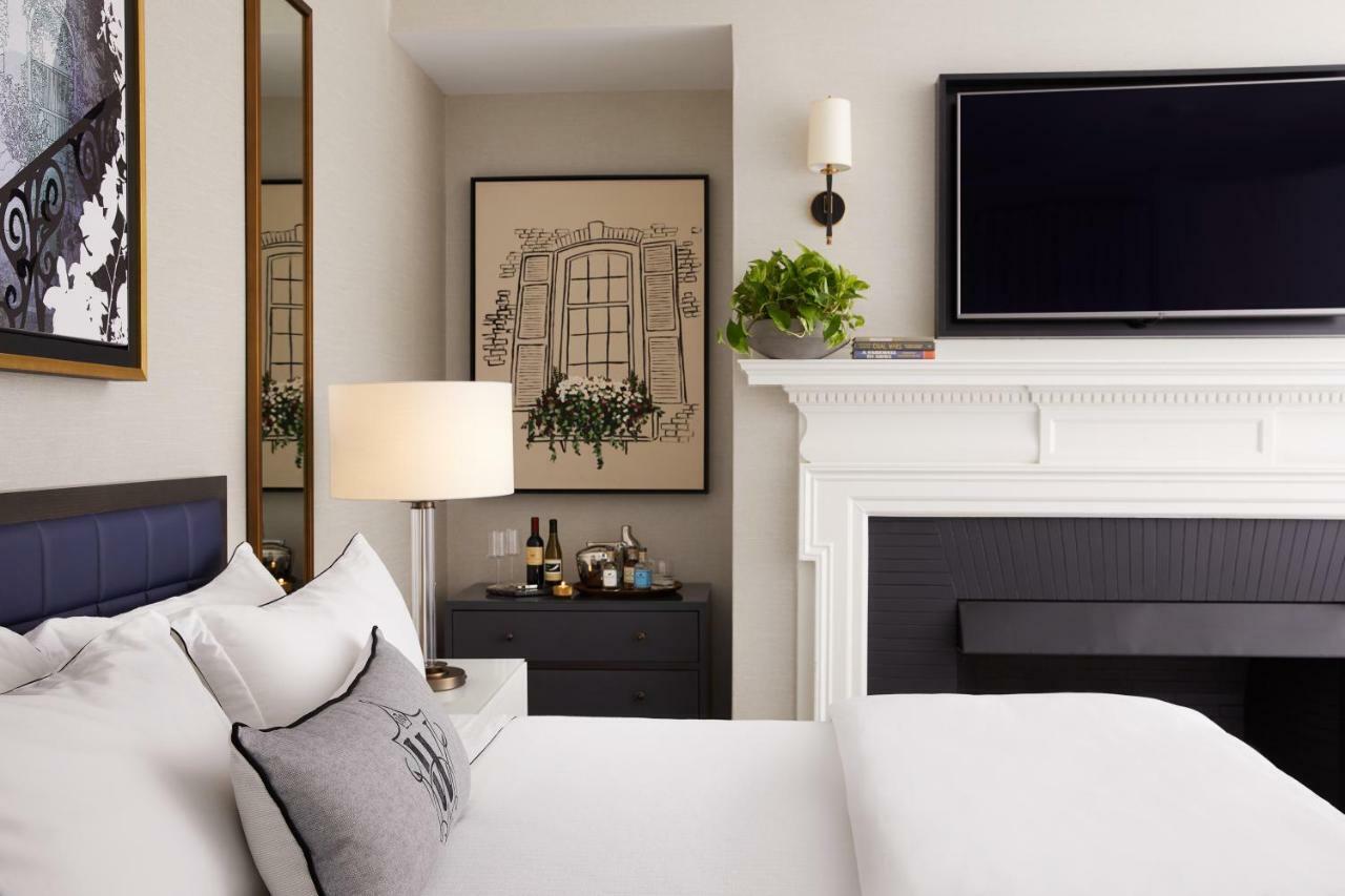 فندق ذا ويتني بوسطن المظهر الخارجي الصورة A bedroom at the London West Hollywood